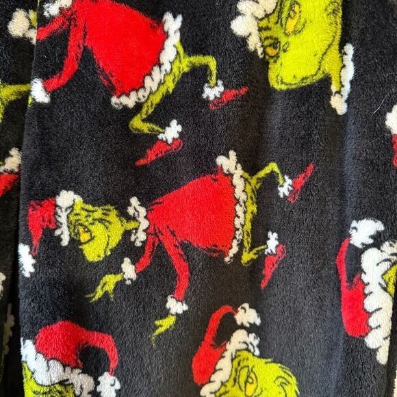 Grinch Christmas Sleep Pants and Matching Slippers - Picture 2 of 12